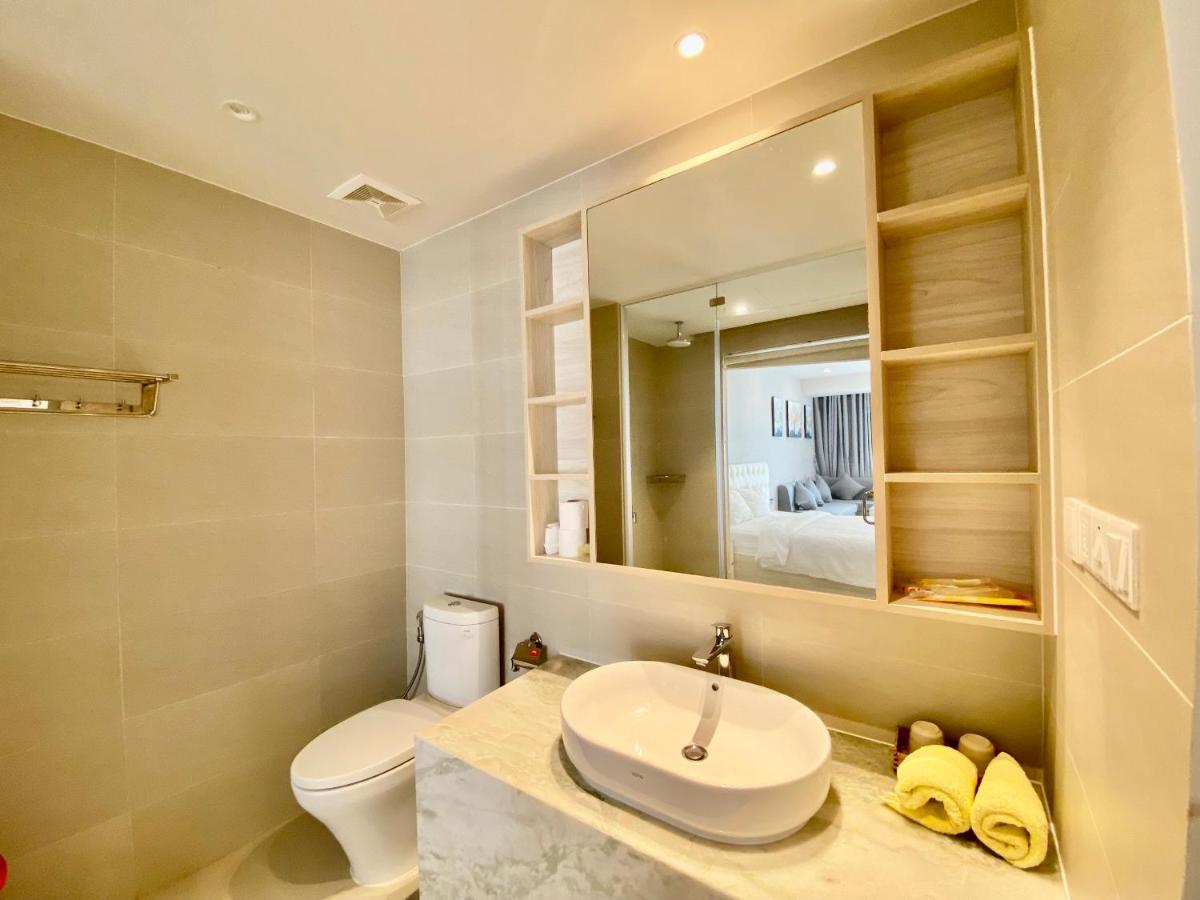 Wise Stay Gold Coast Apartment Nha Trang Exteriör bild
